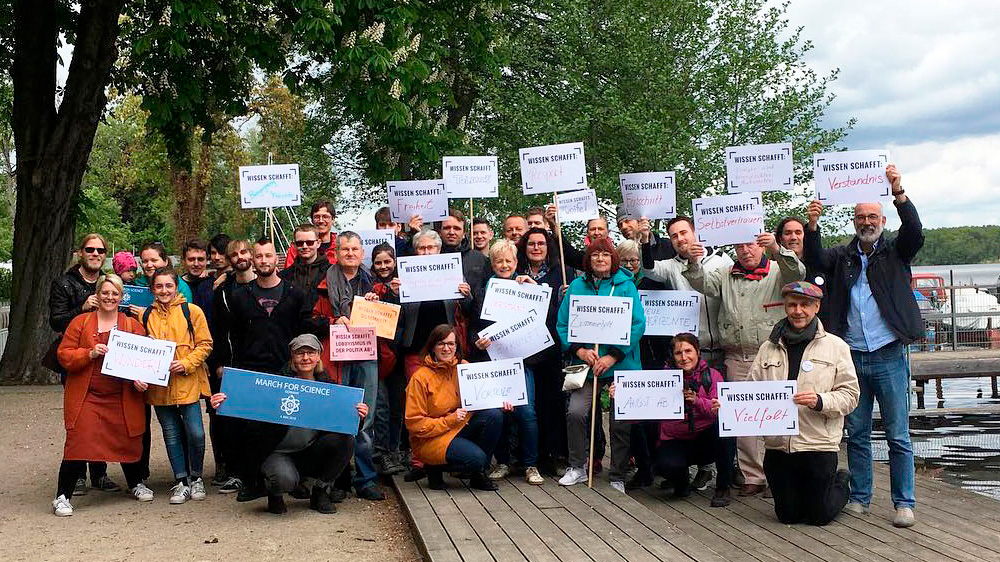 Gruppe von Menschen beim March for Science