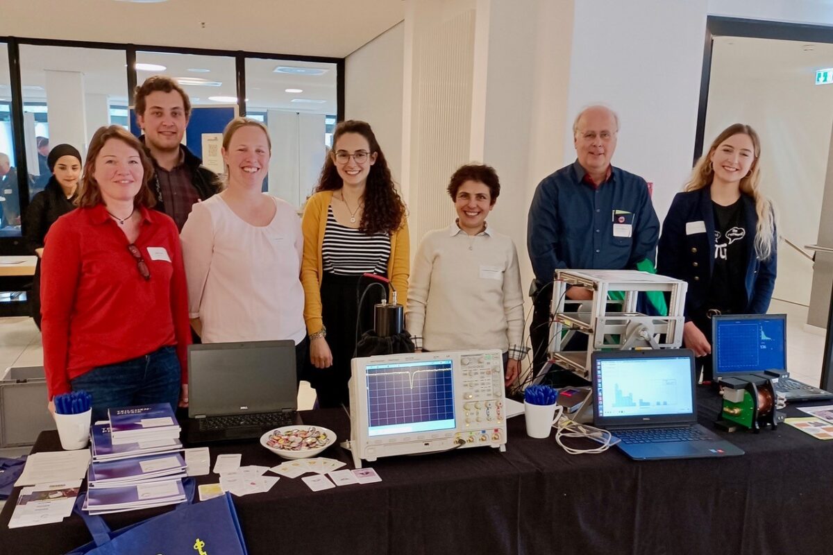 Infostand Netzwerk Teilchenwelt MINT-EC Schulleitungstagung