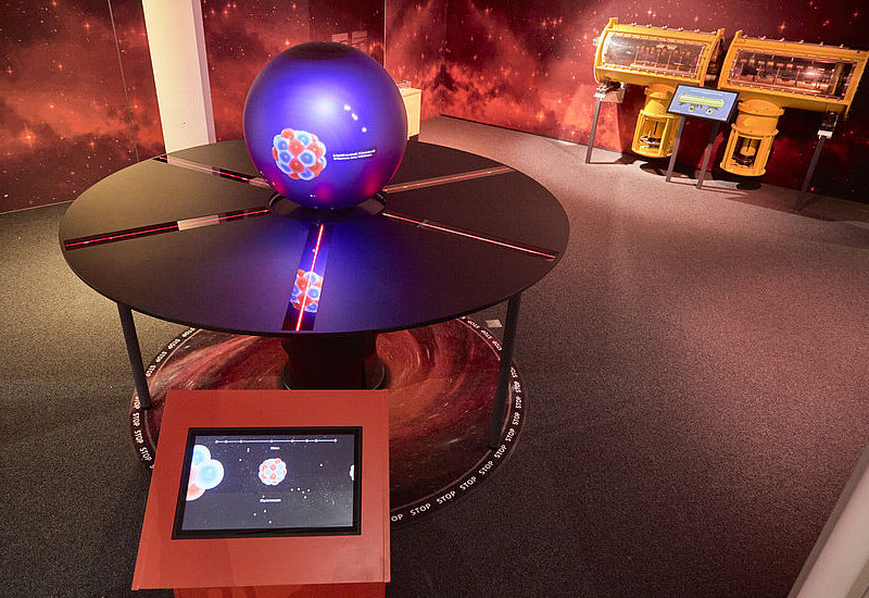 Teilchenphysik im Deutschen Museum Bonn: Neuer Erlebnisraum lädt zum Entdecken ein